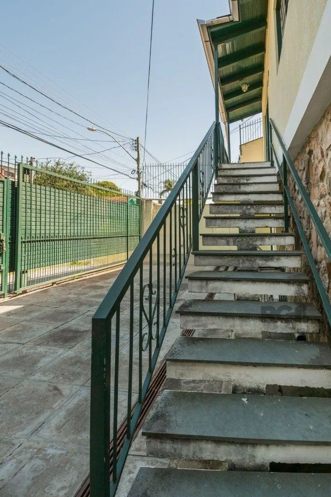 Imagem Casa com 5 dormitórios no bairro Jardim Sabará