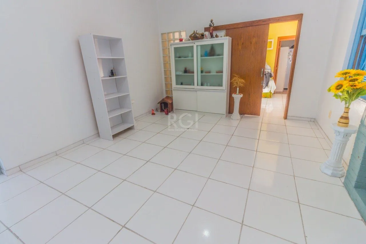 Imagem Casa para Venda - 165m², 3 dormitórios, 4 vagas - Santa Tereza