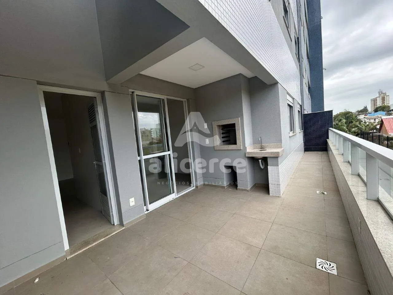 Imagem Apartamento à venda com 2 quartos 1 suíte, 71,2m² em Capoeiras Florianópolis