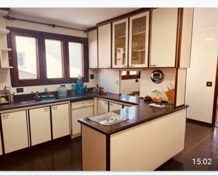Imagem Sobrado p/ Venda ou Locação, 500m² Localizado no Residencial Alphaville II - Barueri - SP!