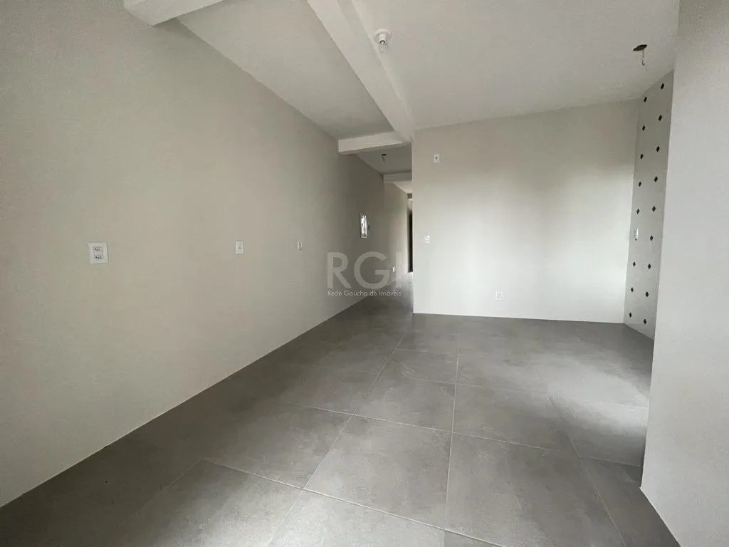 Imagem Casa 3 dormitórios, sendo 1 suites, 2 vagas - Guarujá, Porto Alegre RS