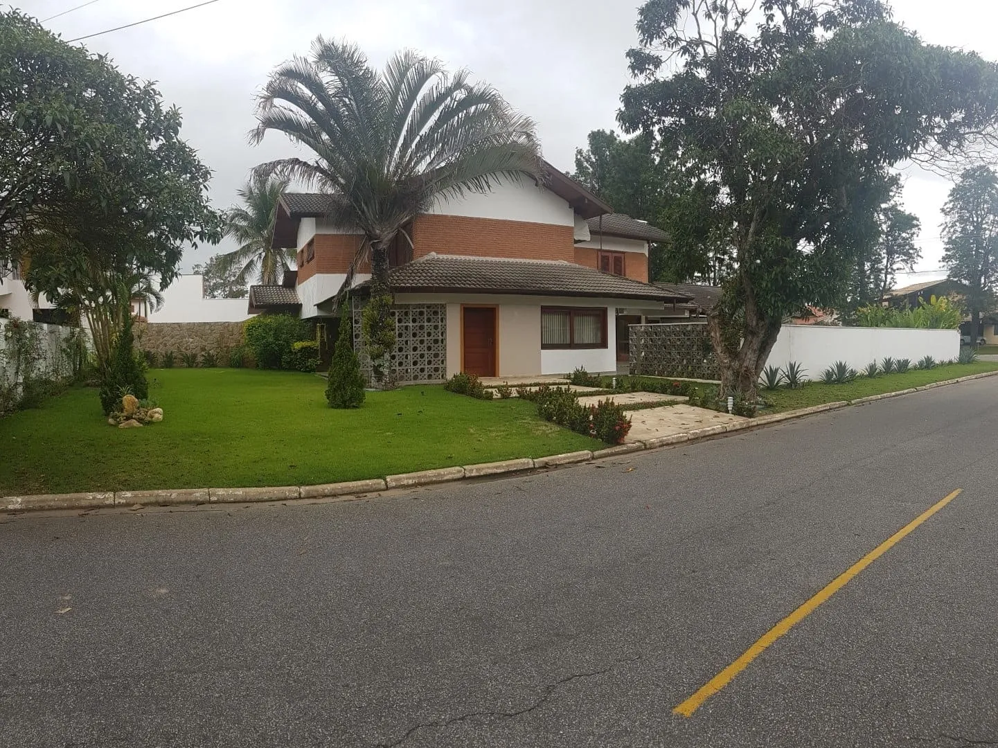 Foto do imóvel Casa à venda 3 Quartos, 2 Suites, 4 Vagas, 928M², Socorro, Pindamonhangaba - SP | VILLAGE PAINEIRAS