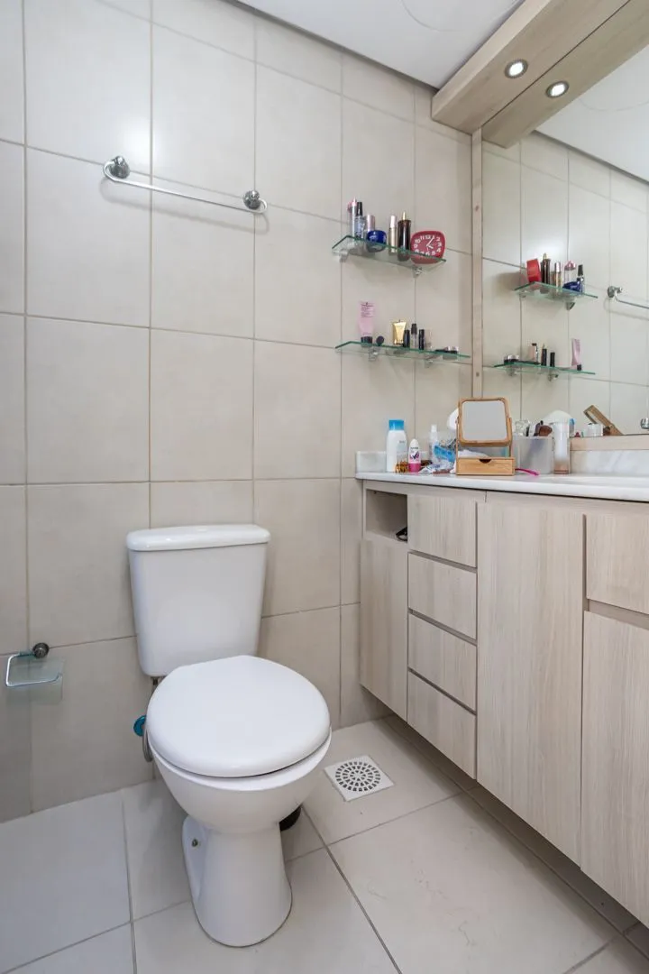 Imagem Apartamento no Cristal de 3 dormitórios , 2 vagas e infra