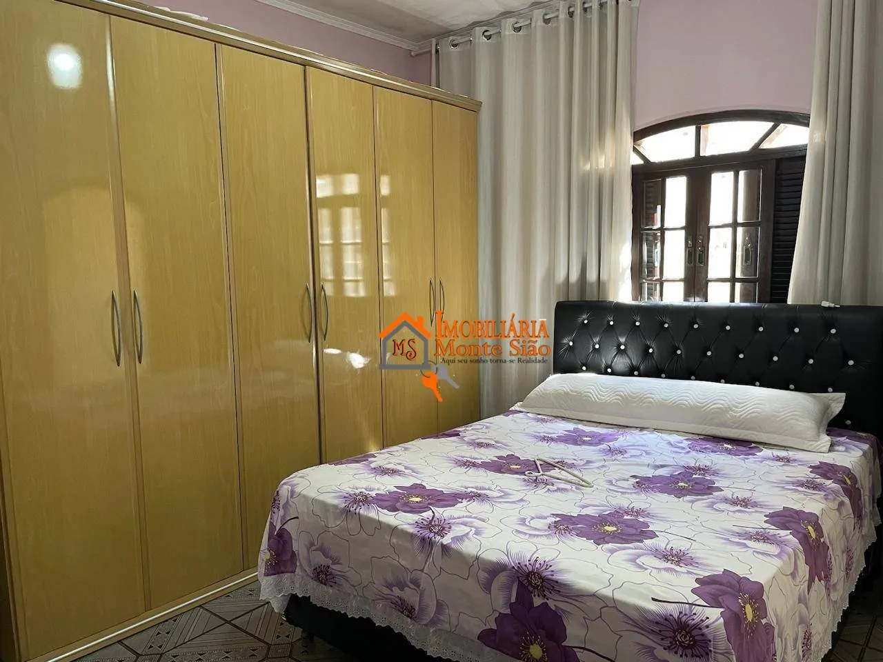 Imagem Sobrado com 3 dormitórios à venda, 210 m² por R$ 670.000,00 - Jardim São Domingos - Guarulhos/SP