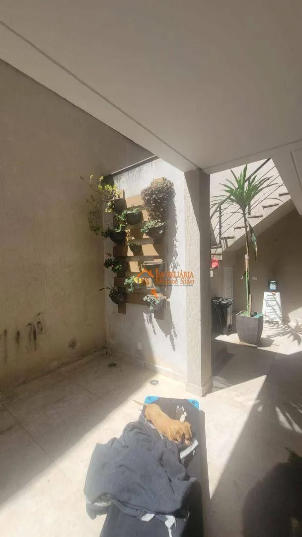 Imagem Sobrado com 4 dormitórios à venda, 200 m² por R$ 875.000,00 - Parque Flamengo - Guarulhos/SP
