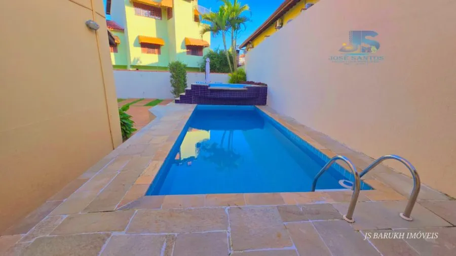 Imagem Á VENDA CASA Á POUCOS PASSOS DA PRAIA DE MAITINGA BERTIOGA - SP.