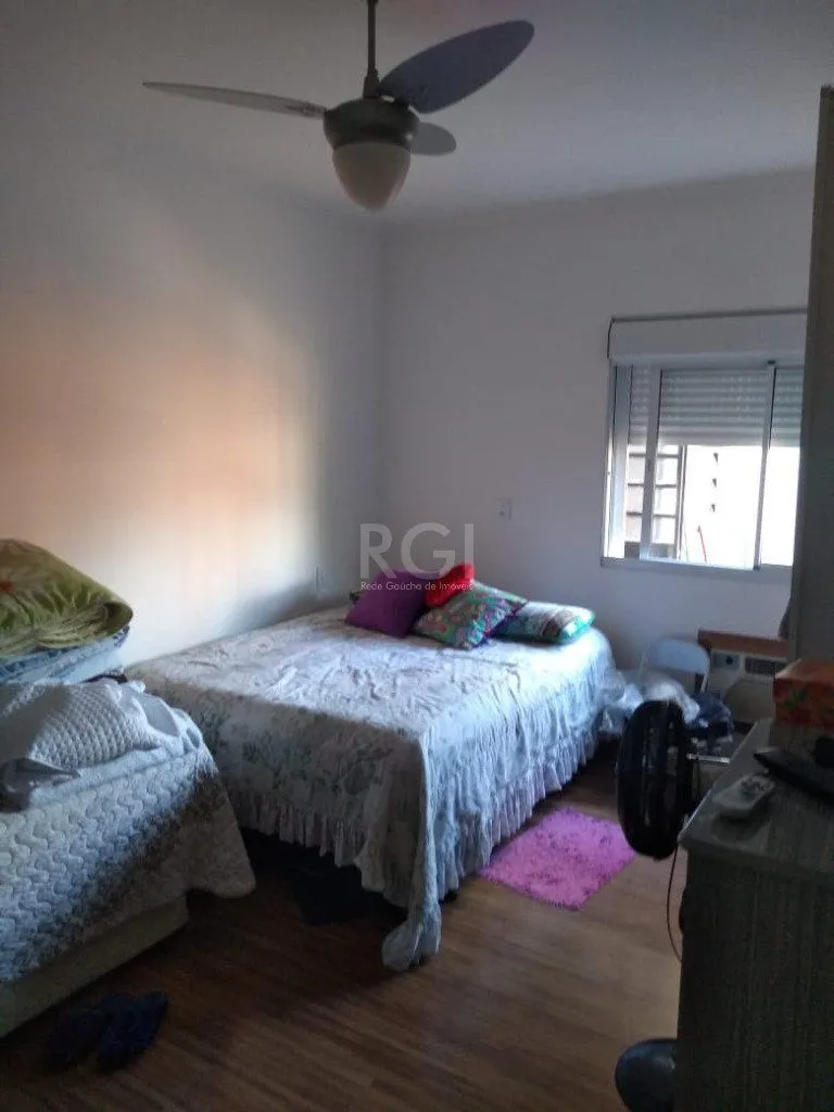 Imagem Casa para Venda - 254m², 3 dormitórios, 2 vagas - Sarandi