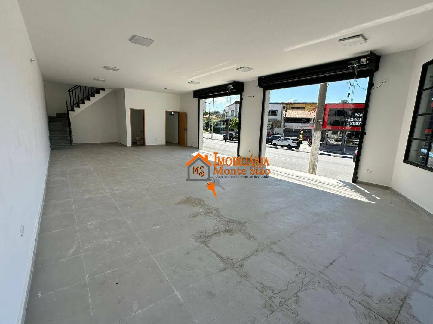 Imagem Salão Comercial para Locação na Av. Salgado Filho | 180m² | Esquina | Alto Fluxo