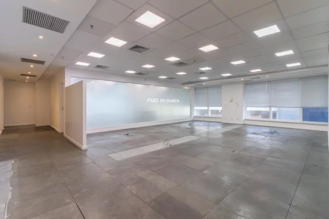 Imagem Conjunto comercial com 296m² no Butantã.