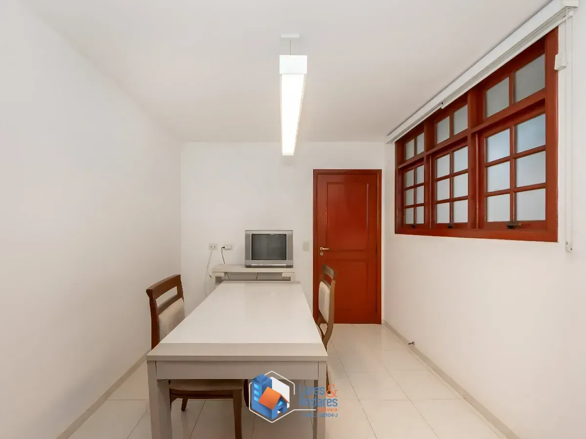 Imagem Sobrado para venda em Vila Sônia com 4 quartos, sendo 2 suítes, 301m²