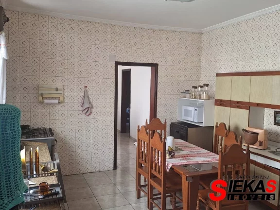 Imagem Imperdível: Casa à venda na Penha, São Paulo-SP com 2 quartos, 1 suíte, 2 banheiros, 3 vagas de garagem e 148 m² de área.