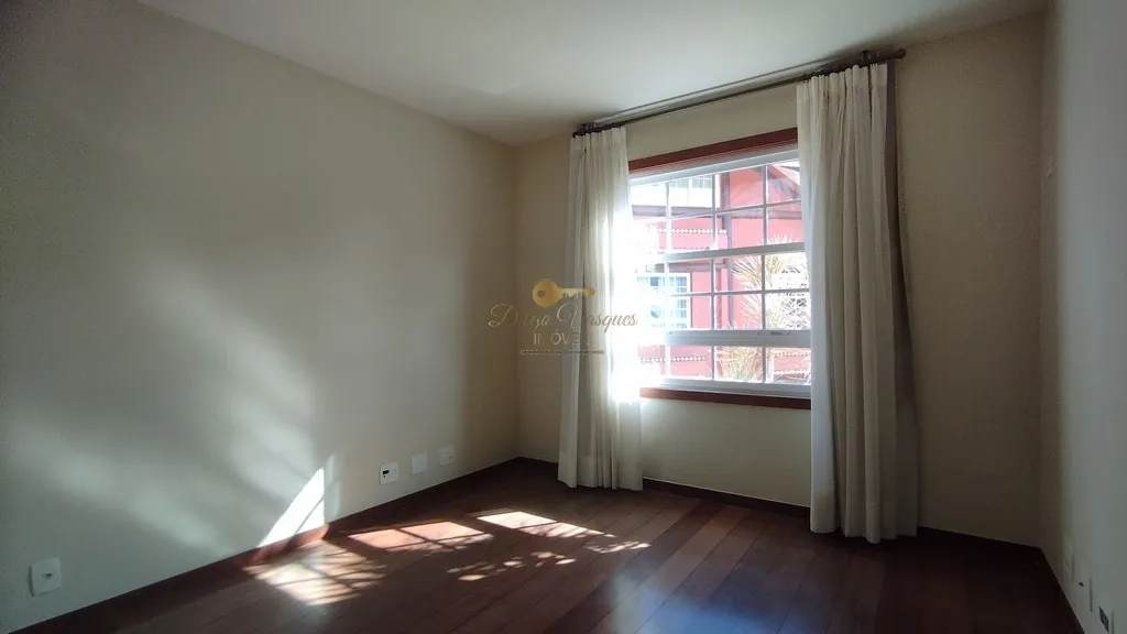 Imagem Casa em Condomínio para Venda em Teresópolis / RJ no bairro Iucas