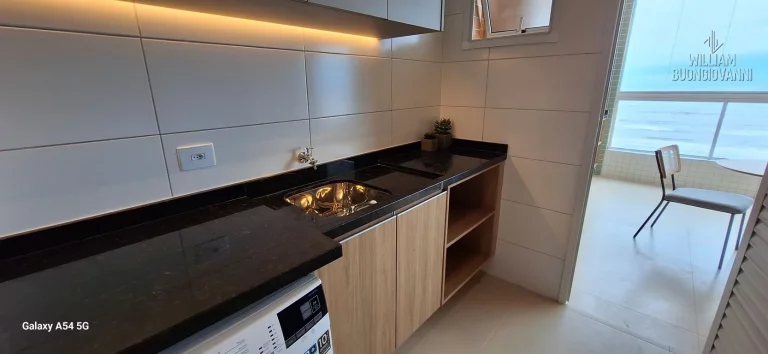 Imagem Apartamento 3 dormitórios sendo 1 suíte + lavabo frente mar em Mongaguá