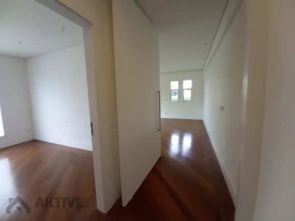 Imagem Casa de Condomínio em Alphaville - Barueri, SP
