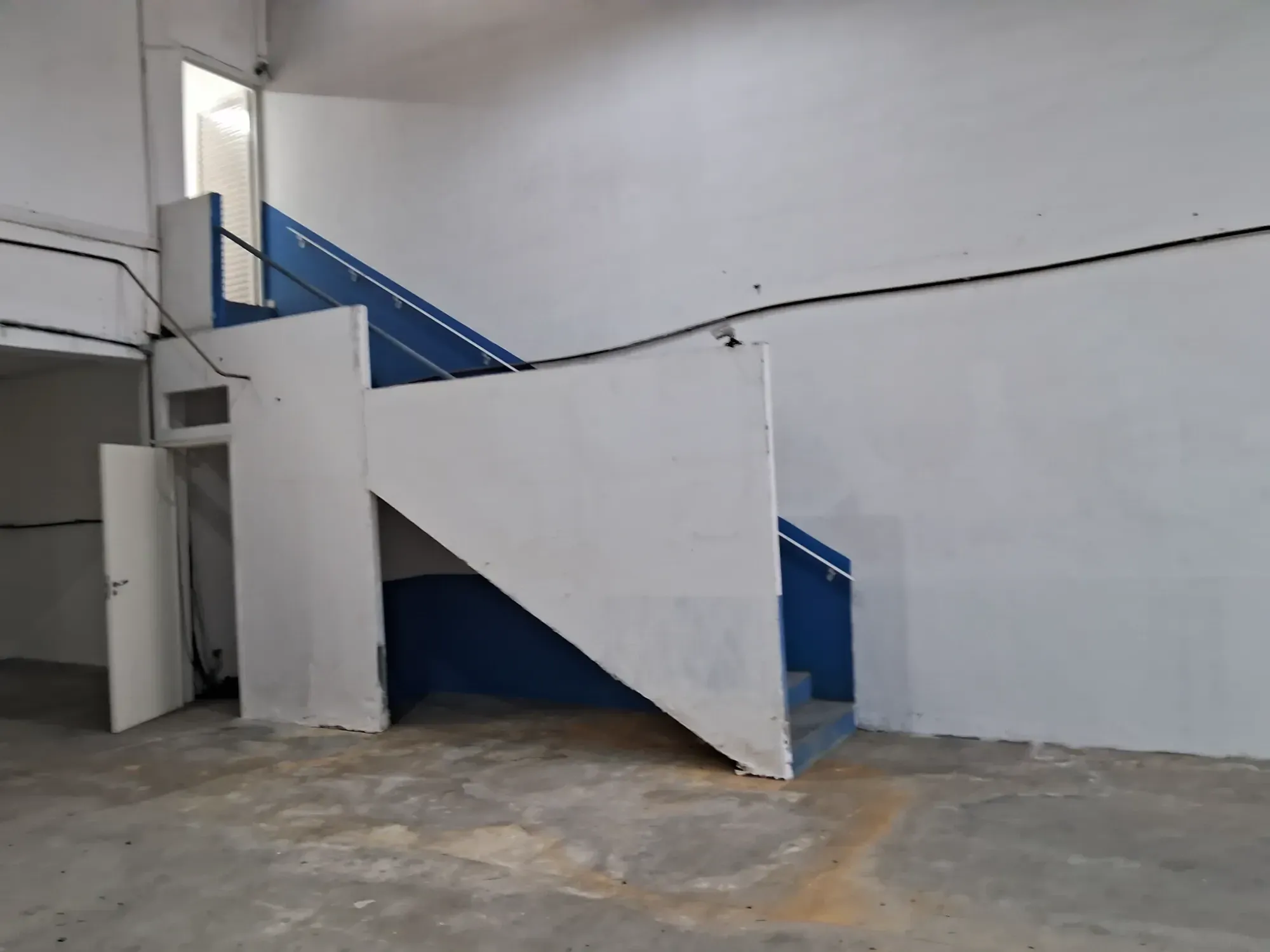 Imagem Galpão para Alugar, 242 m² em Vila Anastácio - São Paulo