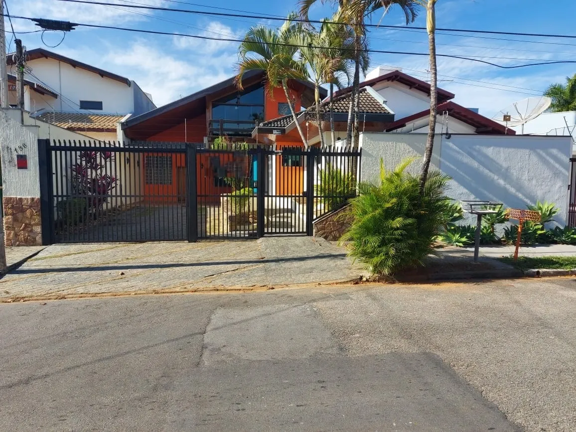 Foto do imóvel Casa à venda 3 Quartos, 1 Suite, 6 Vagas, 570M², Jardim das Nações, Taubaté - SP