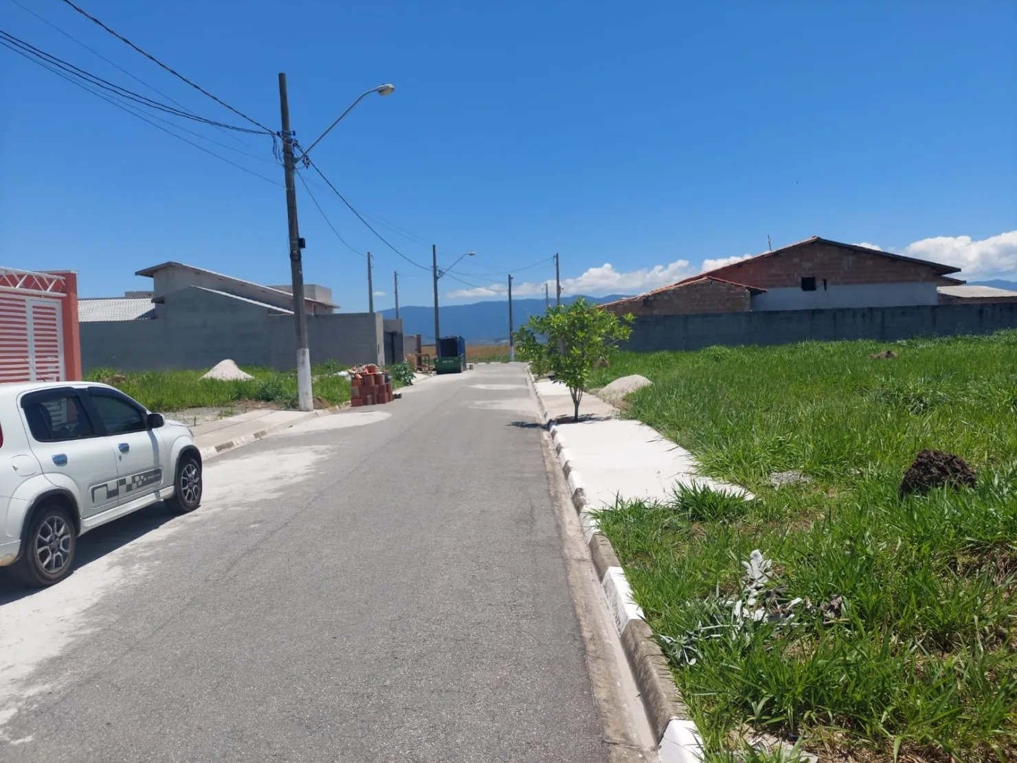 Imagem Comercial à venda 3 Quartos, 3 Vagas, 80M², Residencial Flamboyant, Pindamonhangaba - SP