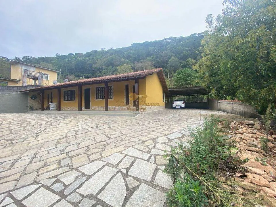 Imagem Casa para Venda em Teresópolis / RJ no bairro Pessegueiros