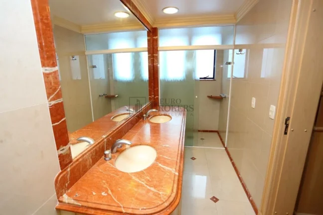 Imagem Apartamento frente mar semi mobiliado em Balneário Camboriú
