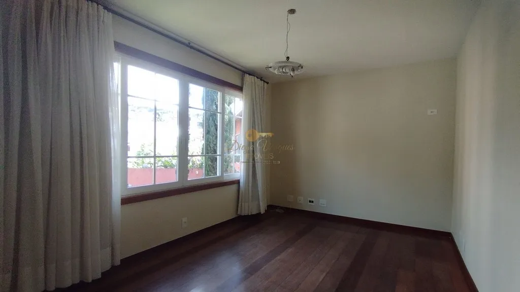 Imagem Casa em Condomínio para Venda em Teresópolis / RJ no bairro Iucas