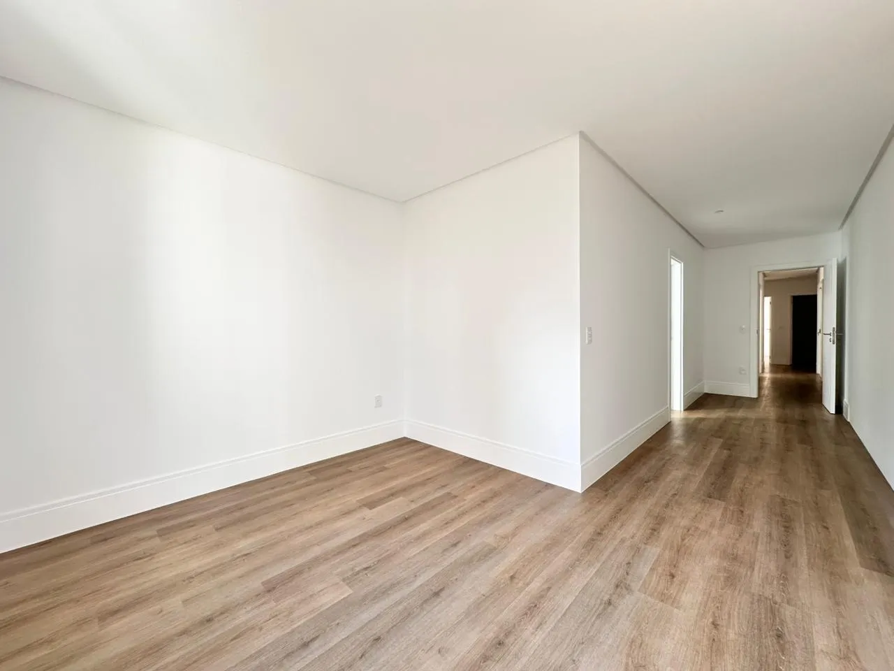 Imagem Apartamento à venda com 185m2 por R$ 3.300.000,00