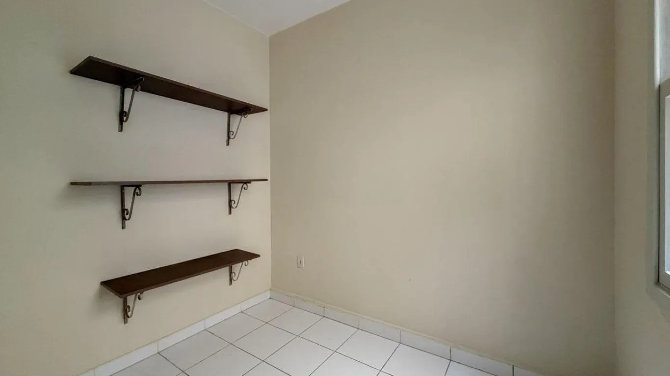 Imagem Apartamento com 2 quartos e 77m² à venda em Bom Fim, Porto Alegre. Rua Tomaz Flores, Bom Fim, Porto Alegre
