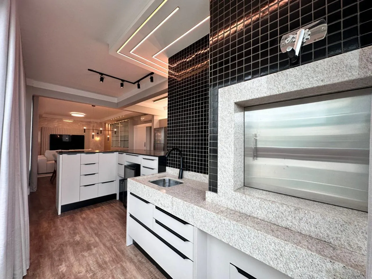 Imagem Apartamento com vista para o mar à venda com 130m2 por R$ 3.200.000,00