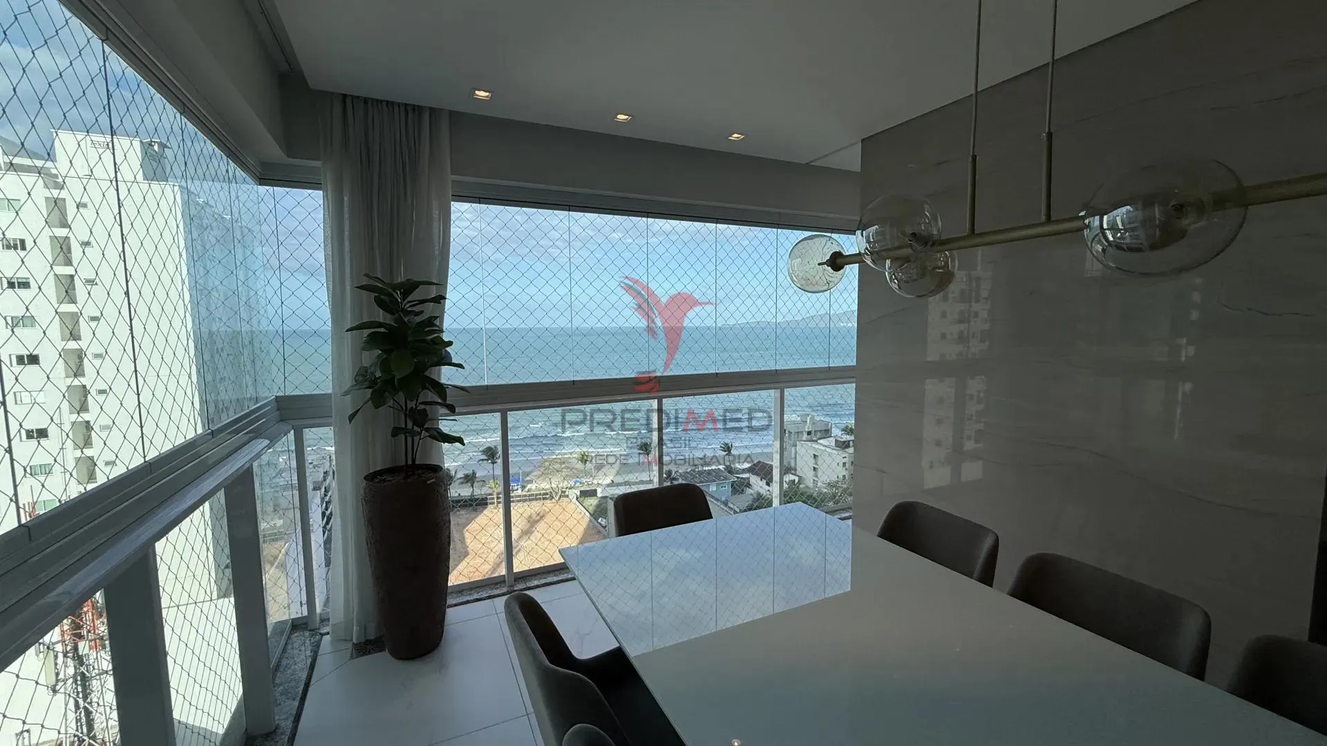 Imagem Luxo e Exclusividade na Meia Praia: Apartamento Mobiliado no Garden Square Residence