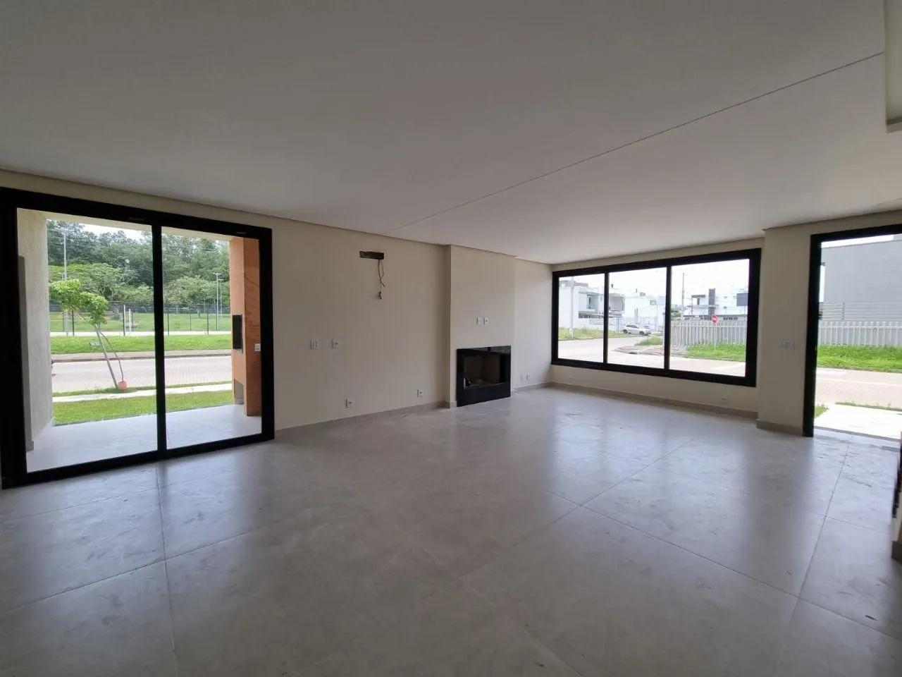 Imagem Sobrado com 145m² privativos e 03 Dormitórios No Lagos de Nova Ipanema