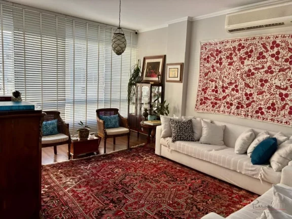 Imagem Oportunidade única na Beira-Mar Norte! Apartamento com hall e elevador privativo, vista parcial par...