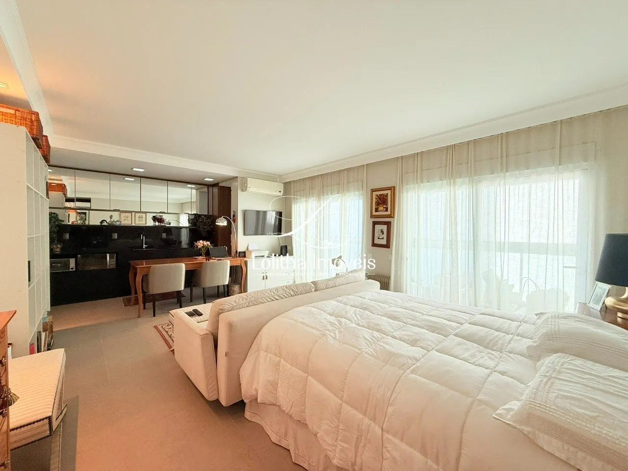 Imagem APARTAMENTO STUDIO À VENDA NO CENTRO DE FLORIANÓPOLIS/SC