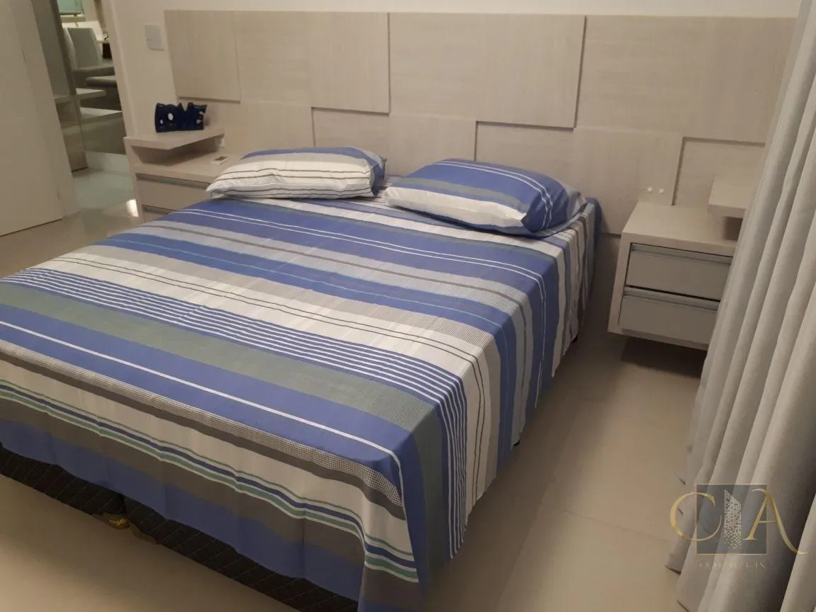Imagem Apartamento para Temporada em Itapema, Meia Praia, 3 dormitórios, 3 suítes, 3 banheiros, 2 vagas