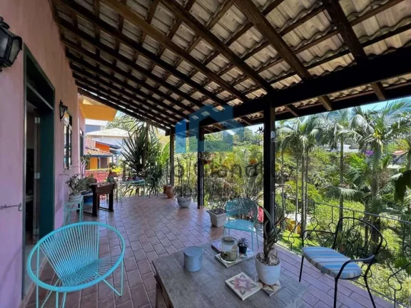 Imagem Casa à venda na Granja Viana - Linda e Rústica!