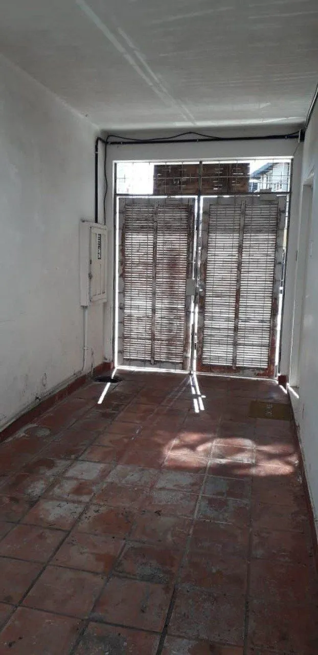 Imagem Casa para Venda - 250m², 4 dormitórios, sendo 1 suites, 3 vagas - Menino Deus