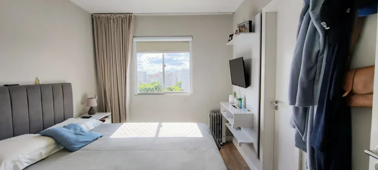 Imagem Apartamento com 3 Quartos à Venda, 74 m² em Cabral - Curitiba