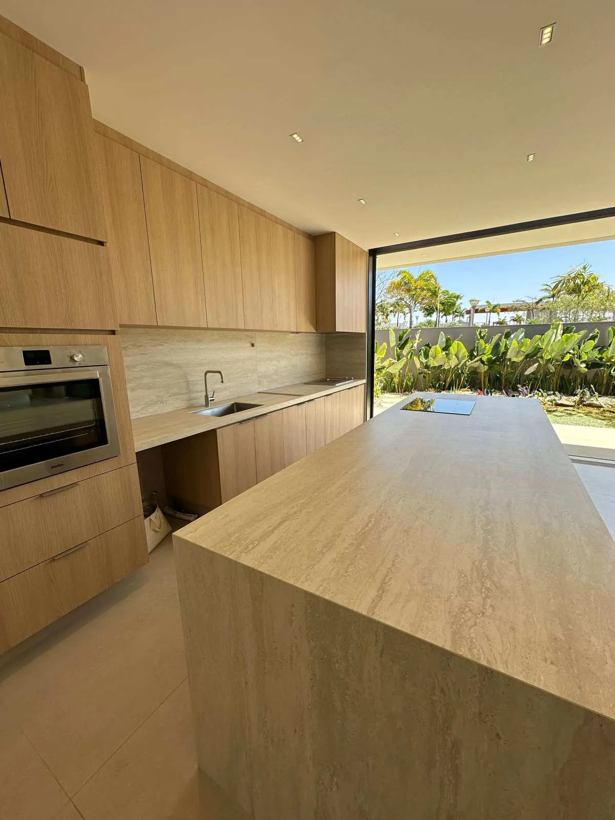 Imagem Casa à venda, Parque Universitário, com 3 quartos, 220m2