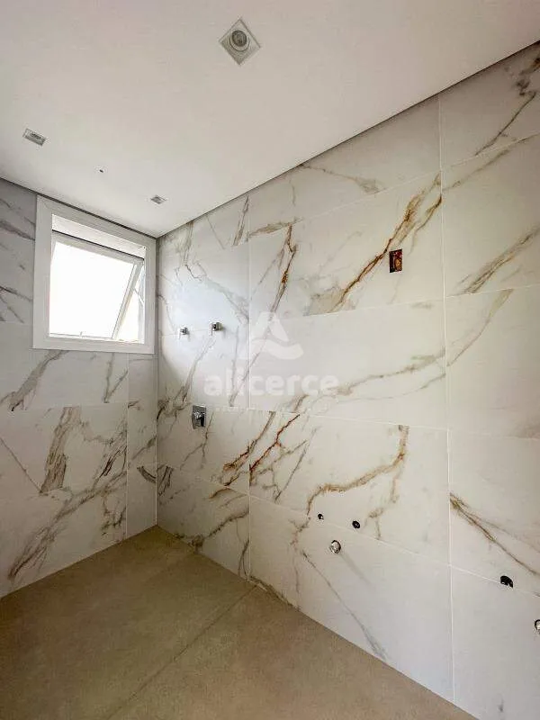 Imagem Casa à venda com 3 quartos 3 suítes, 241m² em Pedra Branca Palhoça