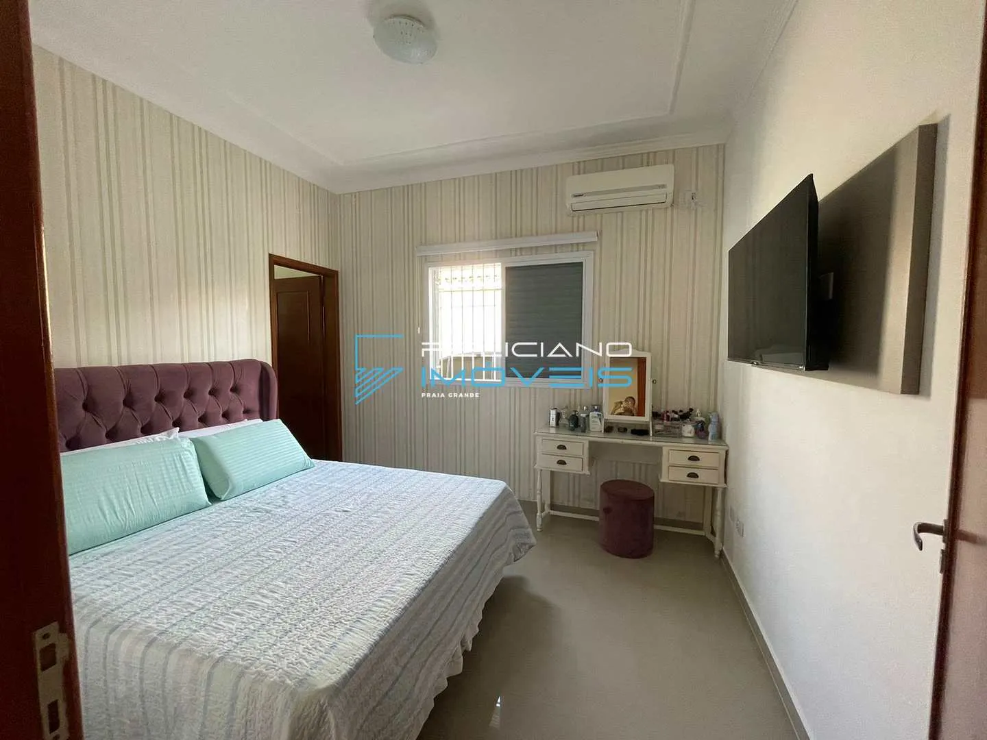 Imagem Casa com 4 quartos, Flórida, Praia Grande - R$ 1.35 mi, Cod: 5656