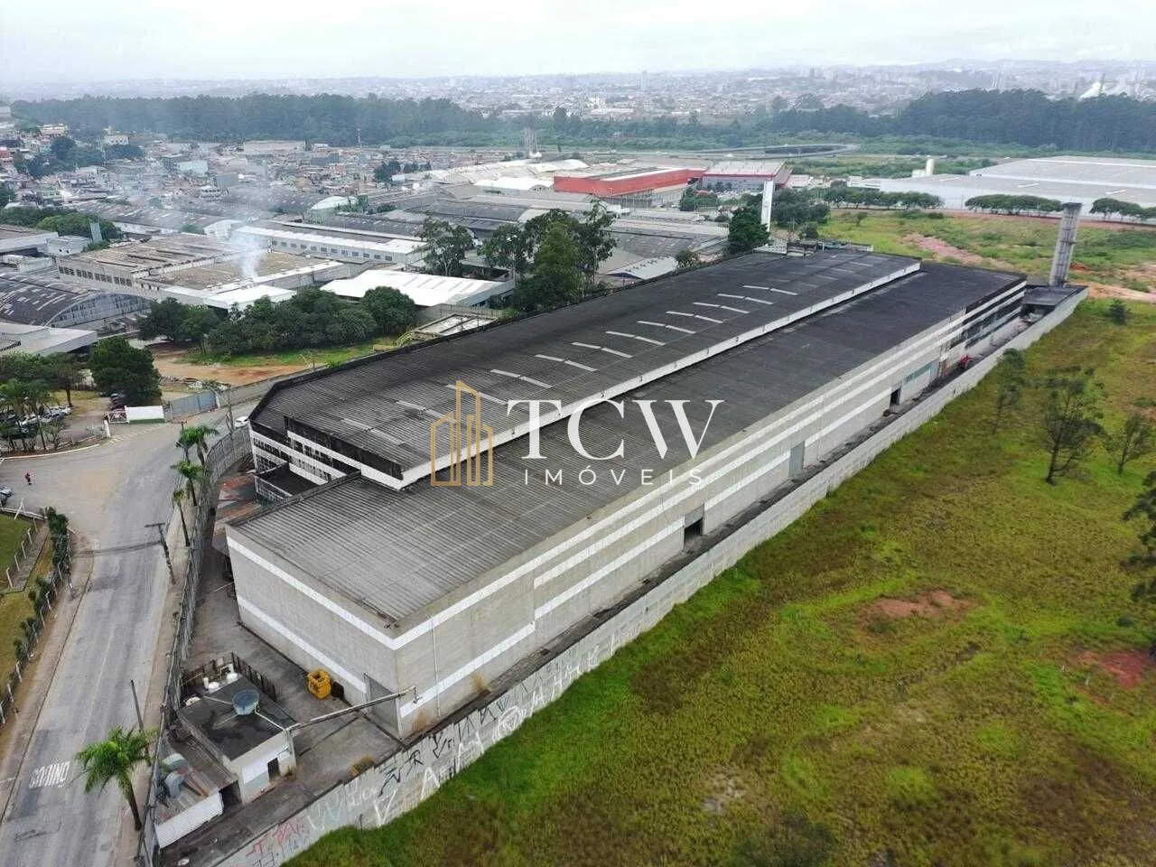 Foto do imóvel Galpão Industrial e Logístico para Locação em Guarulhos/SP | 13.000 m² | ZAE-2 | 7 Docas