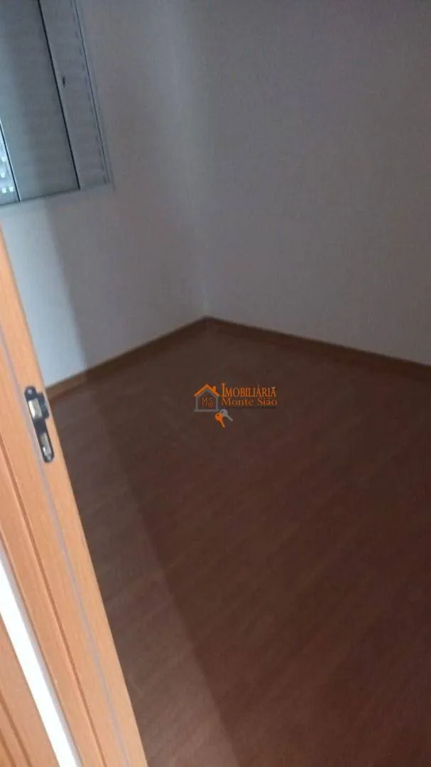 Imagem Apartamento com 2 dormitórios à venda, 43 m² por R$ 205.000,00 - Jardim São João - Guarulhos/SP