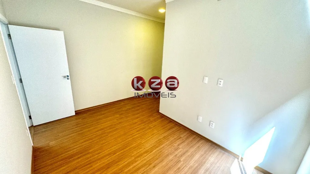Imagem Linda casa térrea a venda no Condomínio Bosque da mata em Valinhos-SP, 3 suítes, 2 salas, 5 banheiros, 4 vagas, piscina, 197m²