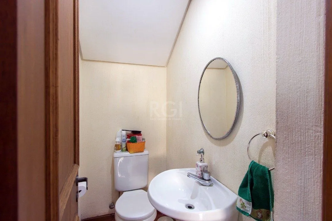 Imagem Casa Condominio para Venda - 195m², 2 dormitórios, sendo 1 suites, 2 vagas - Tristeza