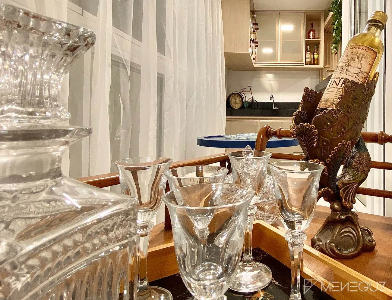 Imagem Apartamento venda - Guarapari Centro composto por 2 quartos, sendo uma suíte, finamente mobiliado e decorado com área de lazer completa na cobertura