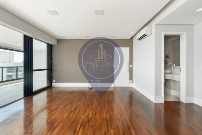Imagem Venda de Apartamento de Luxo com 3 Quartos e 3 Suítes na Vila Uberabinha, São Paulo-SP: 184 m², 2 Salas, 5 Banheiros e 3 Vagas.