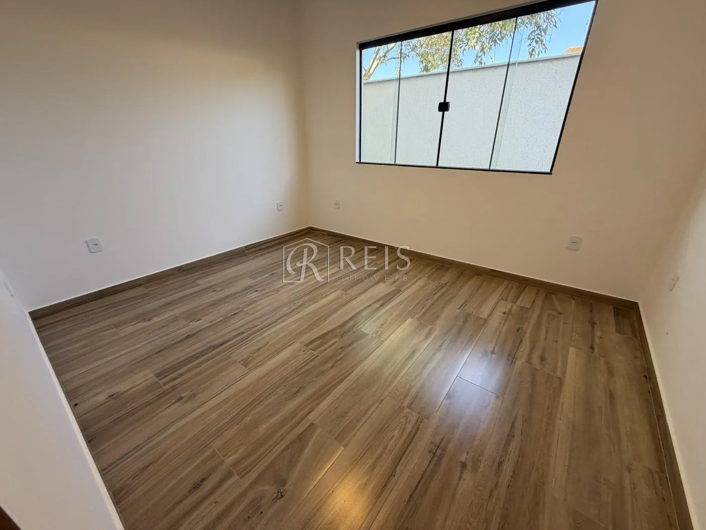 Imagem Casa para Venda em Rio das Ostras, Enseada das Gaivotas, 3 dormitórios, 1 suíte, 2 banheiros, 3 vagas