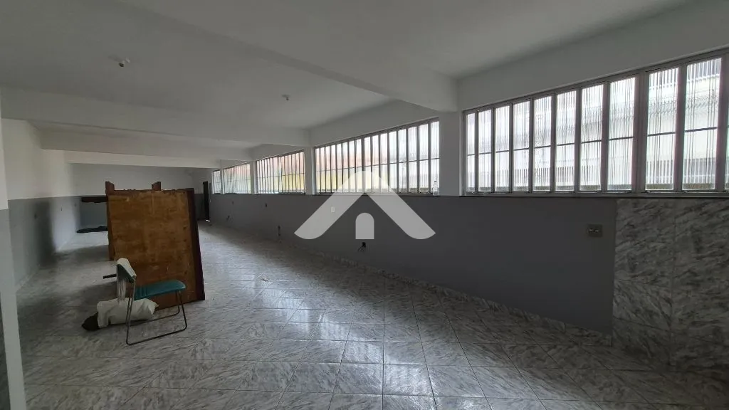 Imagem Galpão no Campinho com 200 m2, próximo a Delegacia