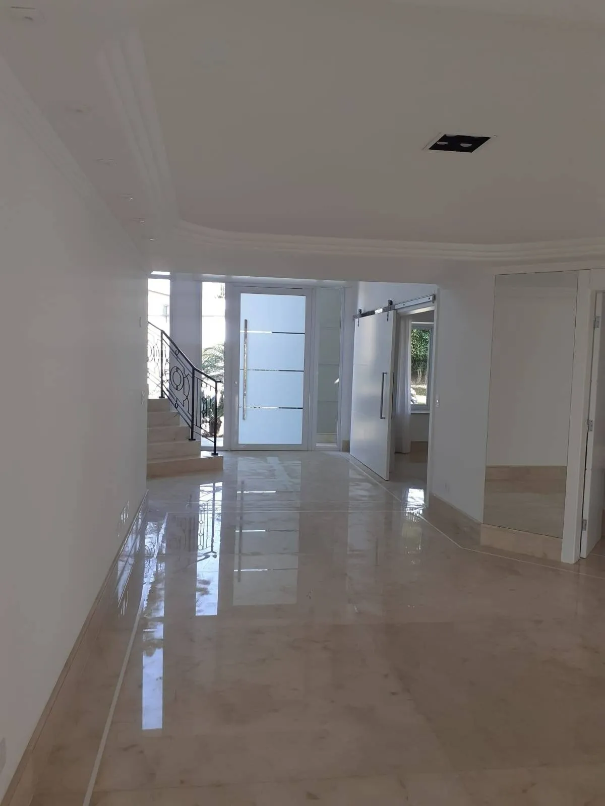 Imagem DESLUMBRANTE CASA NO CONDOMÍNIO MELVILLE