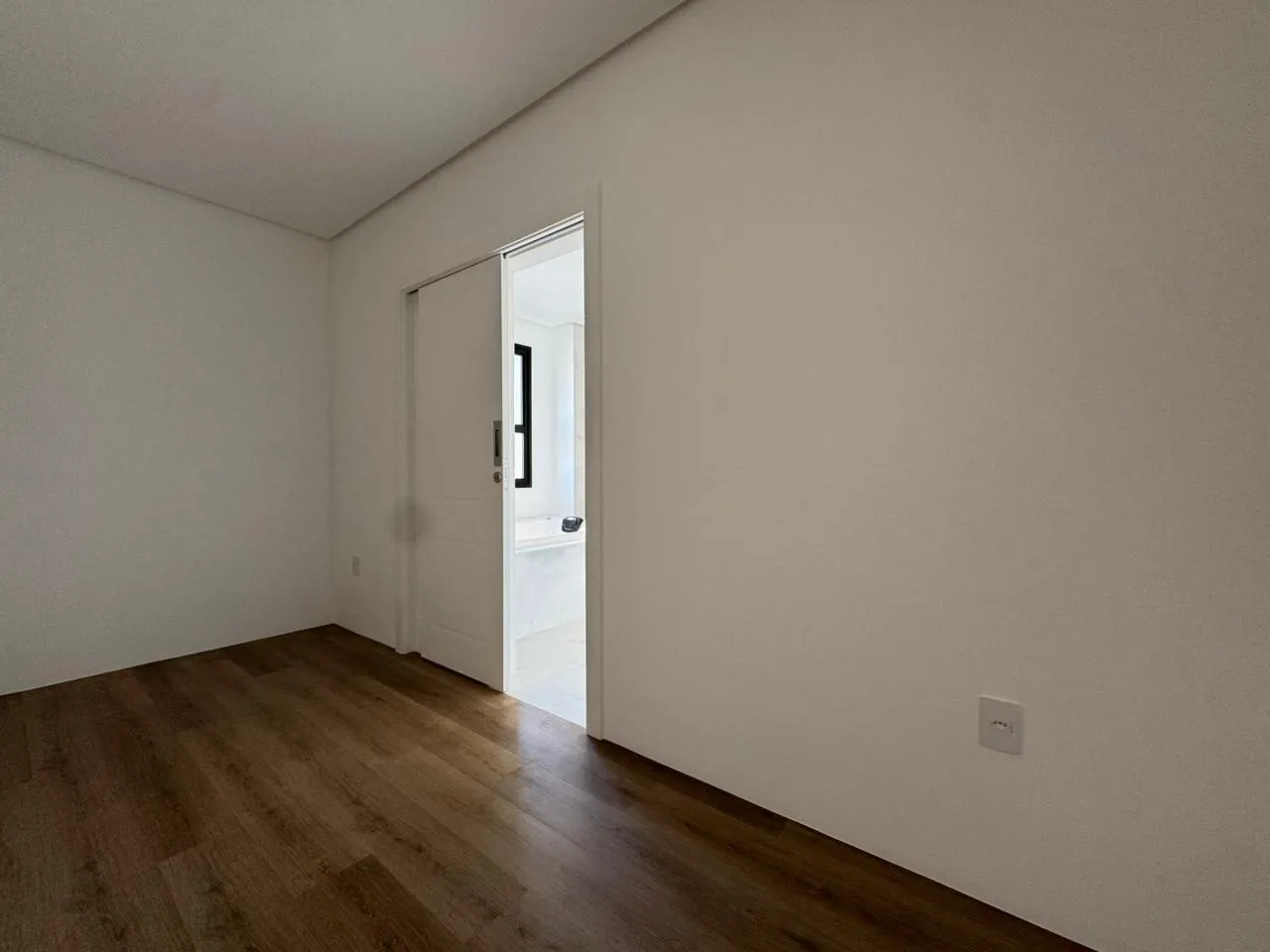 Imagem Apartamento com vista para o mar à venda com 210m2 por R$ 4.200.000,00