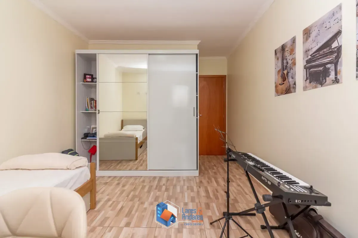 Imagem Sobrado para venda em Freguesia do Ó com 4 quartos, sendo 1 suíte, 301m²