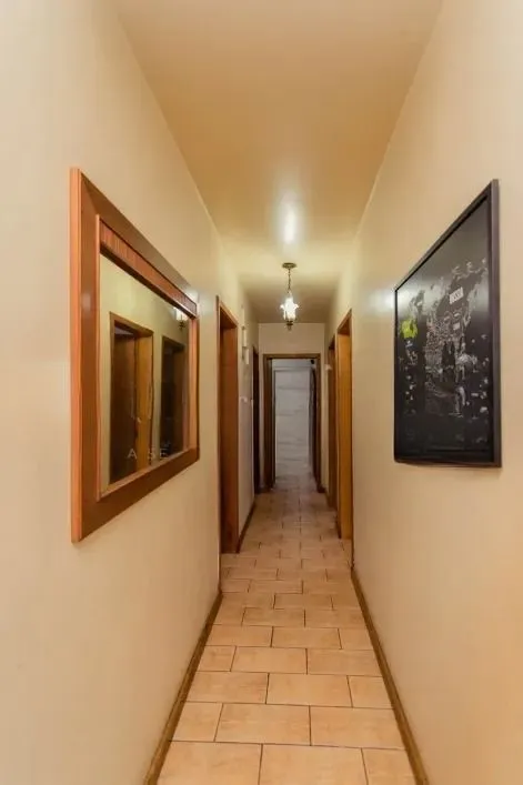 Imagem Casa térrea com 200m² privativos, 3 quartos, Rua Sylvio Sanson - Sarandi